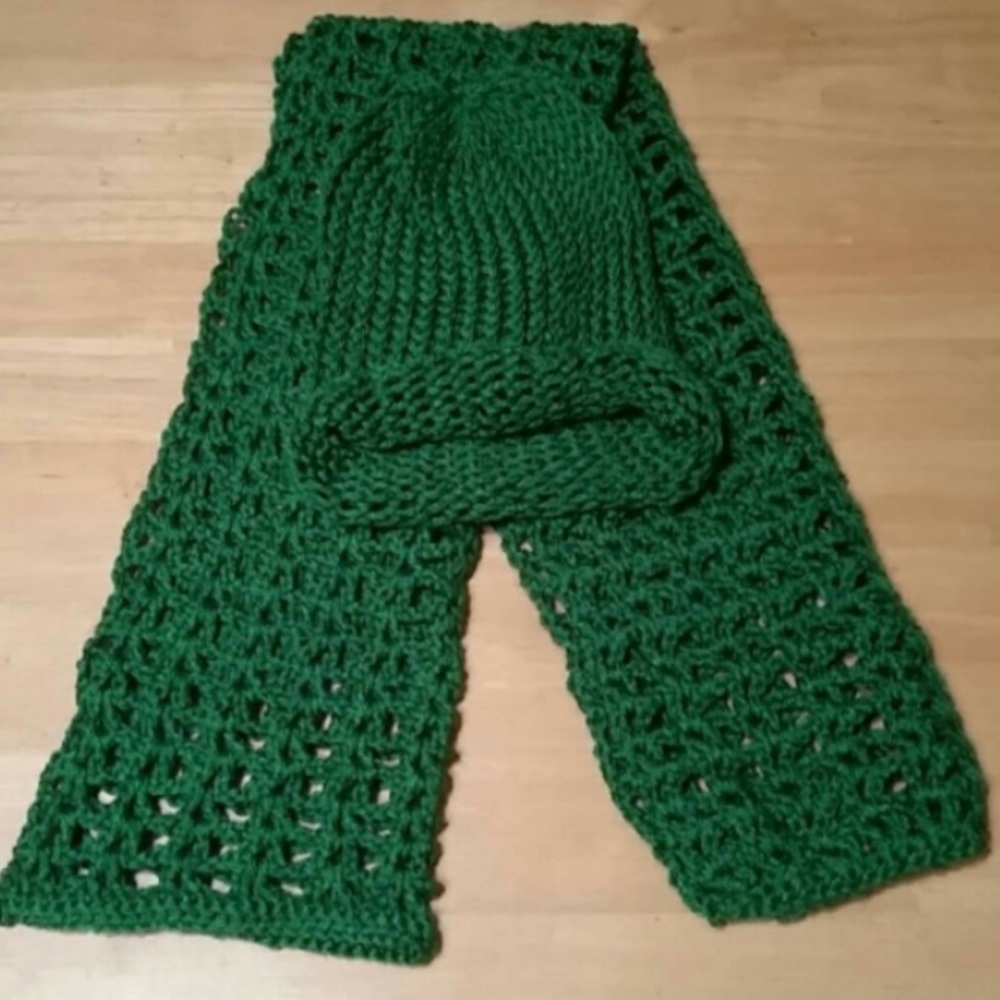 ❄️🎄Forest Green Winter Hat & Scarf Set❄️🎄